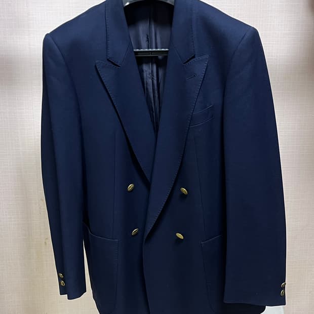 입생로랑 금장 더블 블레이저 자켓