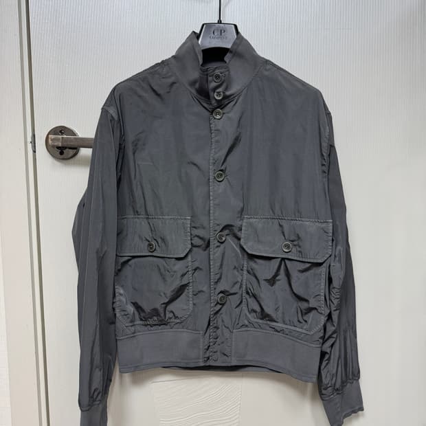 25SS 씨피컴퍼니 Chrome-R 바람막이