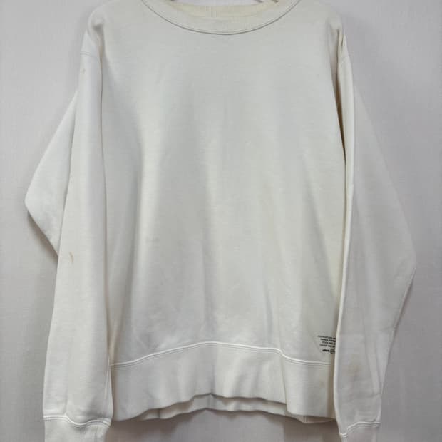 [1] UNIFORM EXPERIMENT CREWNECK 