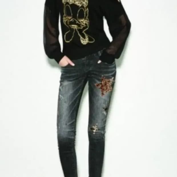 급처새상품!에고이스트X디즈니 콜라보 데이지덕 어깨트임 시스루 맨투맨티셔츠