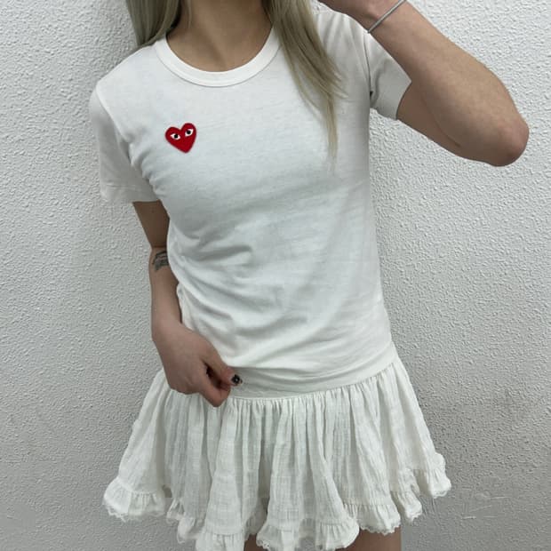 꼼데가르송 하트와펜 화이트 반팔티 S