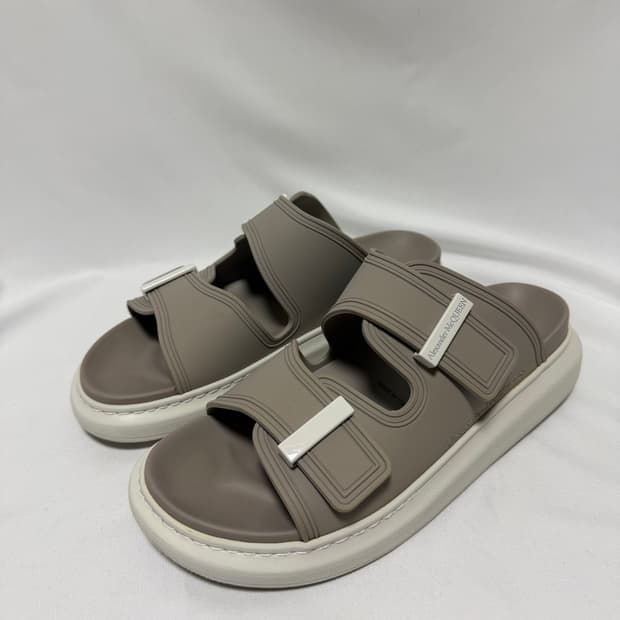 알렉산더 맥퀸 슬리퍼