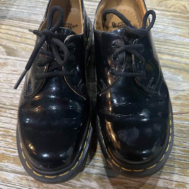 닥터마틴 3홀 에나멜 더비슈즈 220
