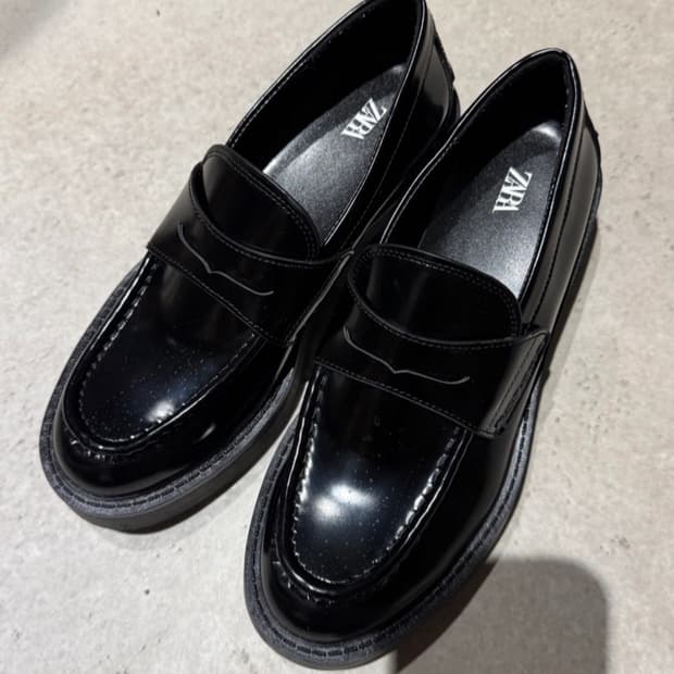 자라 ZARA 블랙 로퍼 230