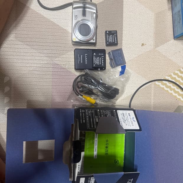 파나소닉 dmc-tz3 10배줌 라이카 렌즈 빈티지 디카