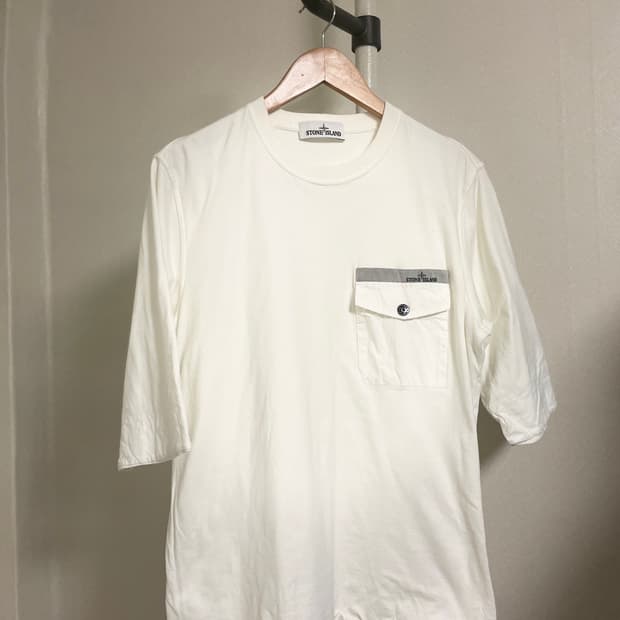 스톤아일랜드 흰반팔 티셔츠