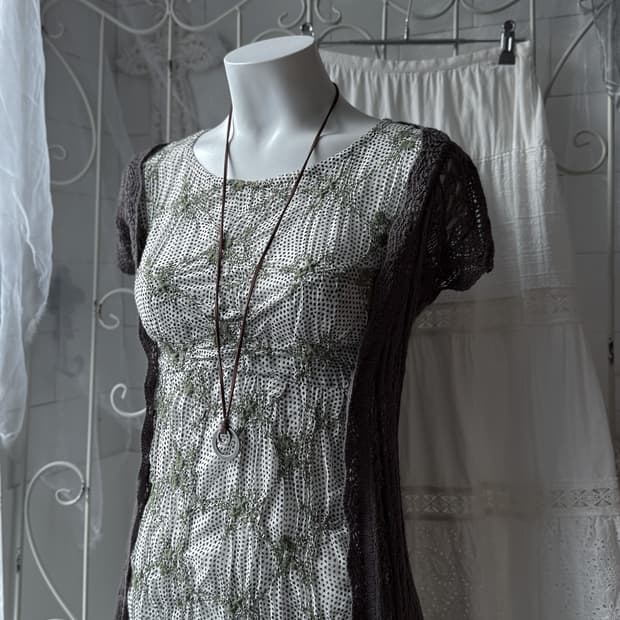 Embroidered Dot Seersucker Dress 0378