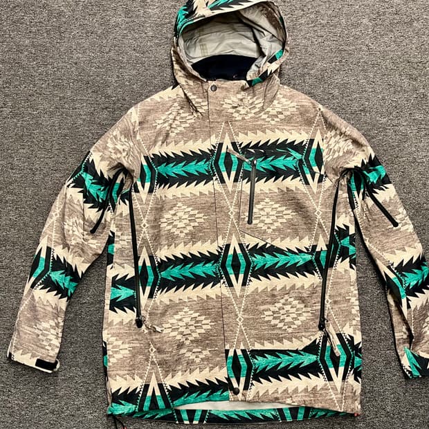 [105] 알뉴볼드 레이어 후드 바람막이 자켓