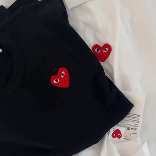 새상품) *CDG* 꼼데가르송 반팔티셔츠(남녀공용)