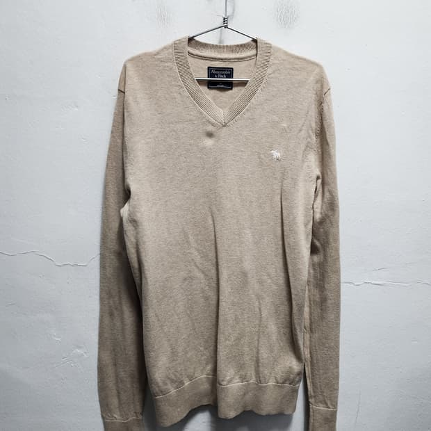 아베크롬비 V넥 니트 베이지