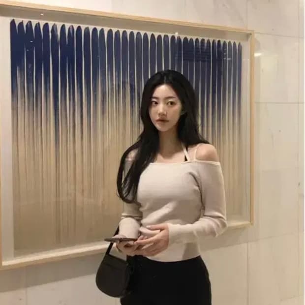 제니오 오프숄더+나시 세트 (트리플 스트랩 티 x자 캡내장 슬리브리스)