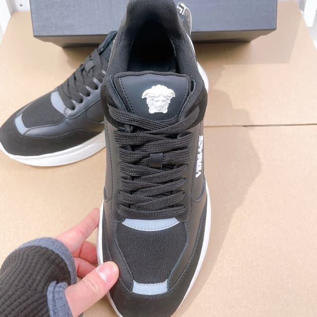 (정품/새상품) 베르사체 남성 블랙 화이트 메두사 스니커즈