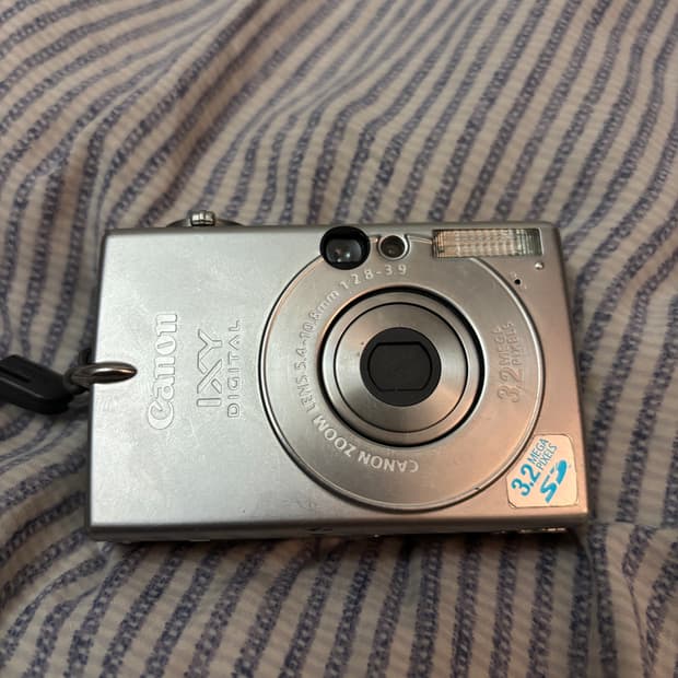 Canon ixy digital30