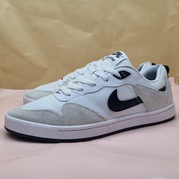 나이키 엘리웁 남성운동화 270