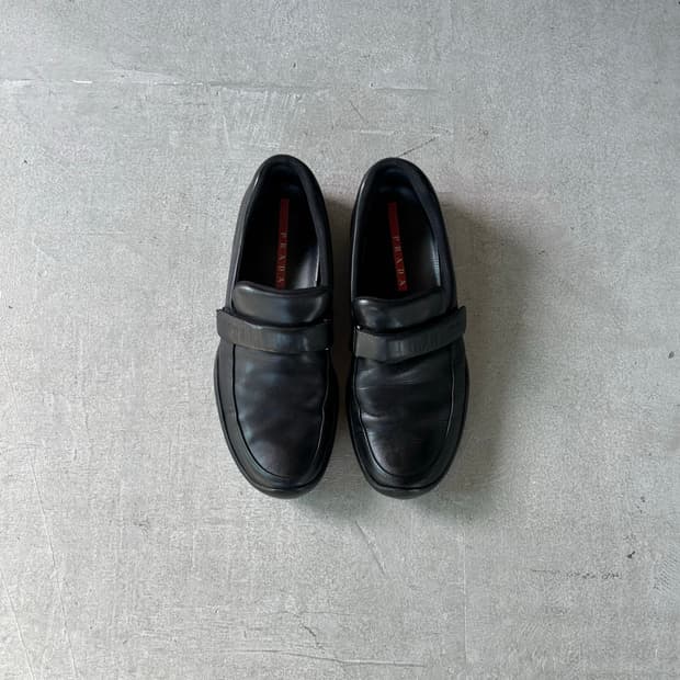 프라다 벨크로 로퍼 