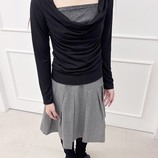 HEALTHY KAREN 이너 글리터 레이어드 카울 티