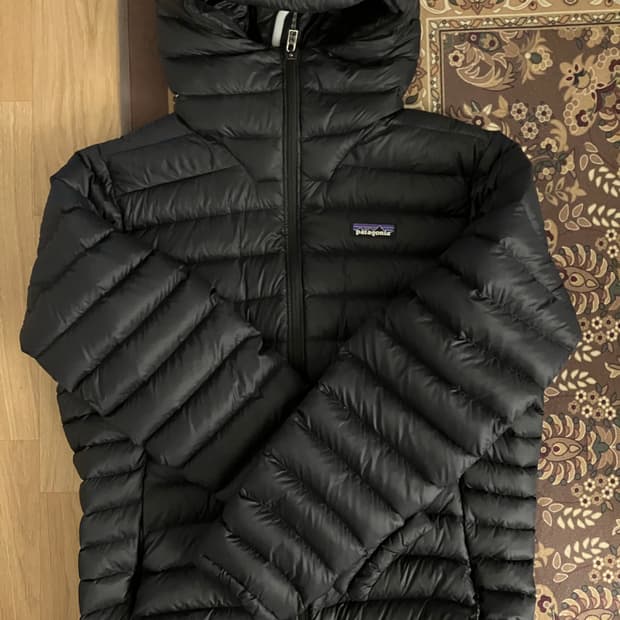 파타고니아 다운 스웨터 후드 