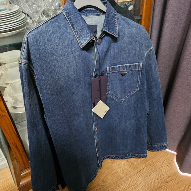 (새상품)프라다 데님자켓팝니다 프라다데님셔츠
