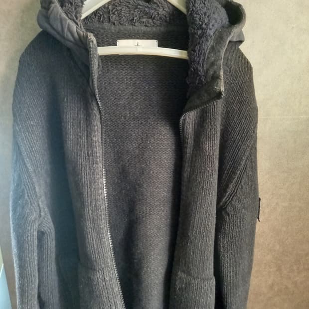 스톤아일랜드 후드 집업니트100