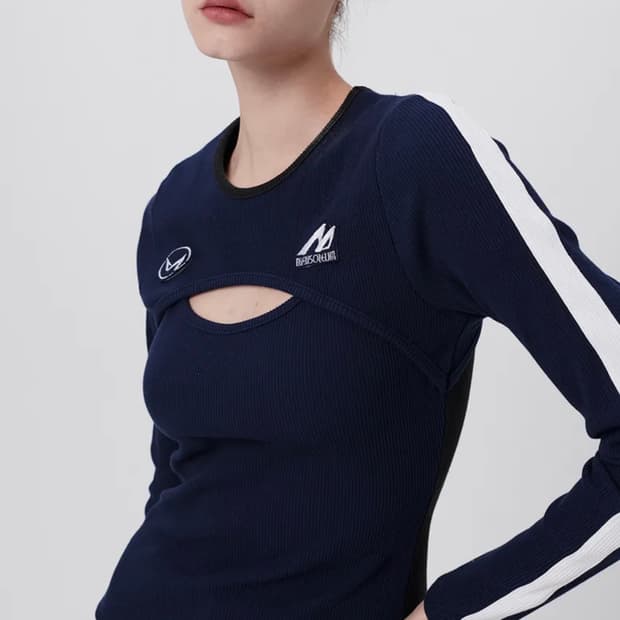 마우솔레움 에스파 지젤착용 컷 아웃 롱슬리브 사커 티셔츠 