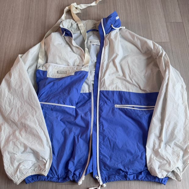 마르지엘라 10 넘버 패치 바람막이