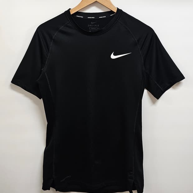 나이키 프로 드라이핏 반팔티셔츠 L