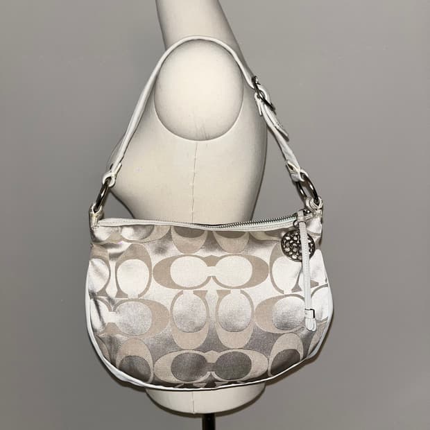 📦90s Coach Y2K allwhite shoulder bag