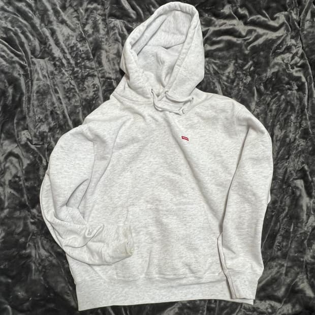 Supreme small boxlog white m