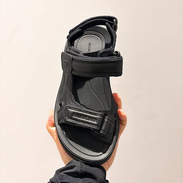 (정품/새상품) 발렌시아가 여성 테크니컬 레더 투어리스트 샌들