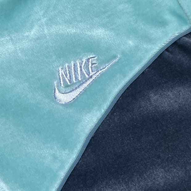 나이키 벨벳 후드집업