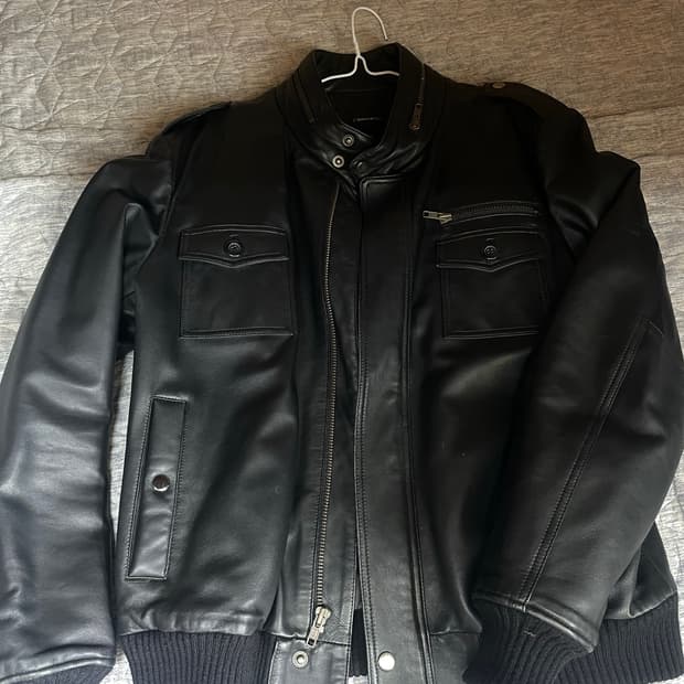 L'homme en Cuir 가죽자켓