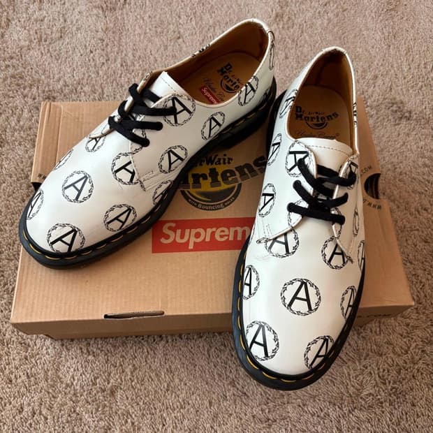 닥터마틴 x 슈프림 x 언더커버 아나키 3홀 슈즈 화이트 260