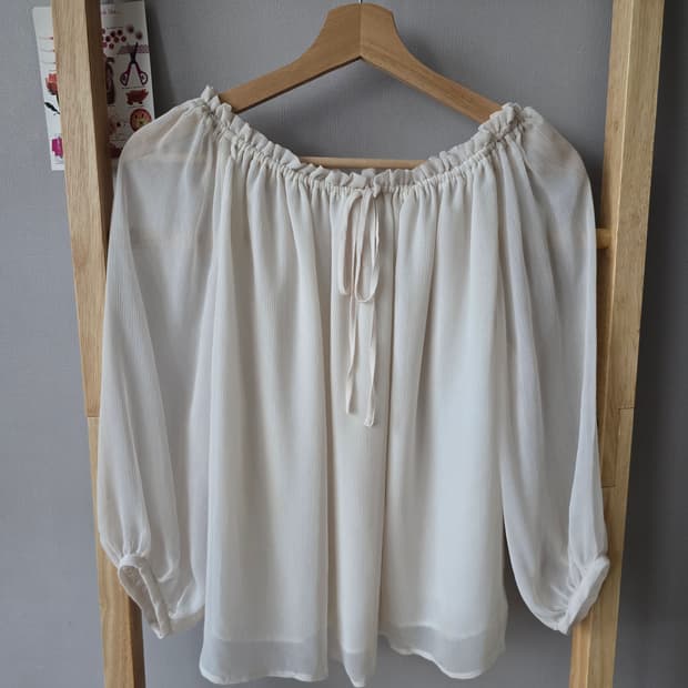 KUMIKYOKU 아이보리 셔링 블라우스 3