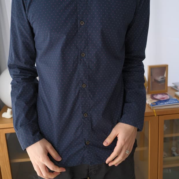 Dot shirt