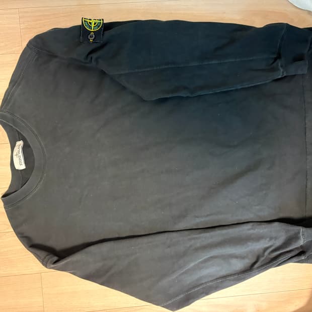 스톤아일랜드 맨투맨 