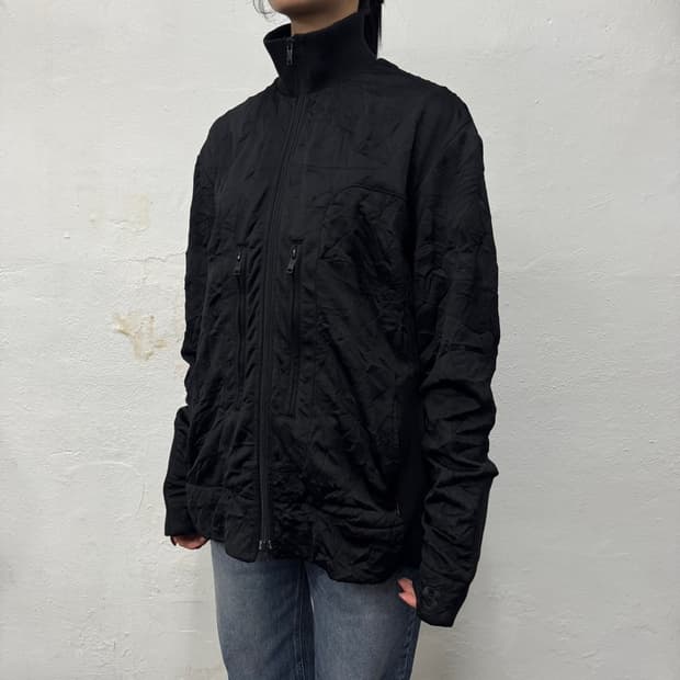 Y-3 블랙컬러 폴리에스터 혼방 하이넥 가공 링클 자켓