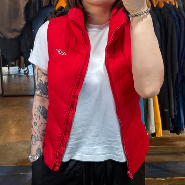 홀리스터 레드 패딩 베스트