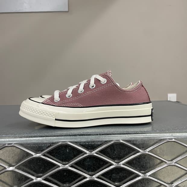 컨버스 척 70 로우 새들 220