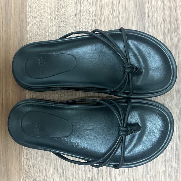Urbanic3o Solene slippers 36 사이즈 얼바닉
