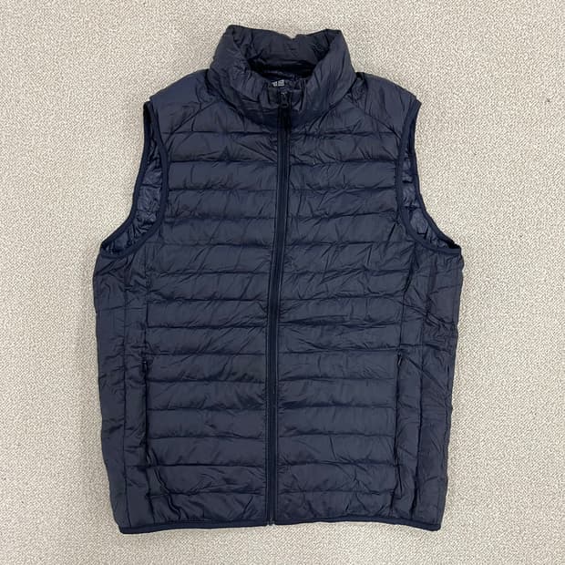 L 유니클로 다운 경량 조끼 패딩 0209M1