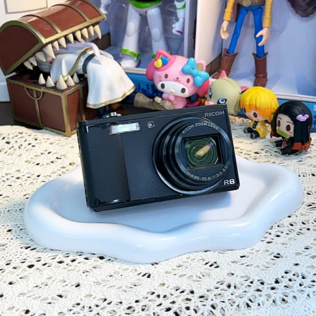 [💕장원영님 픽] RICOH 리코 R8 레트로 빈티지 디지털 카메라