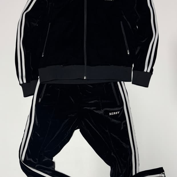 여성 널디 Nerdy 벨벳 져지 트레이닝 셋업 S 블랙