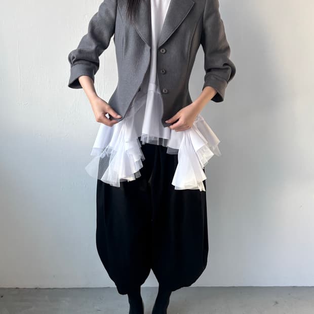 엠포리오 아르마니 볼륨 자켓