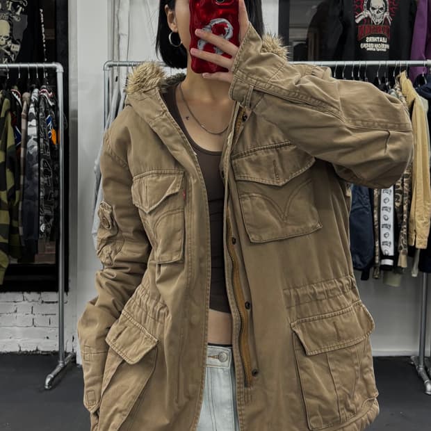 리바이스 퍼후드 베이지 야상자켓