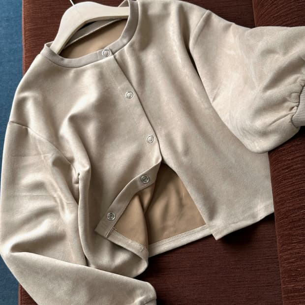 Peach skin cropped design blouson