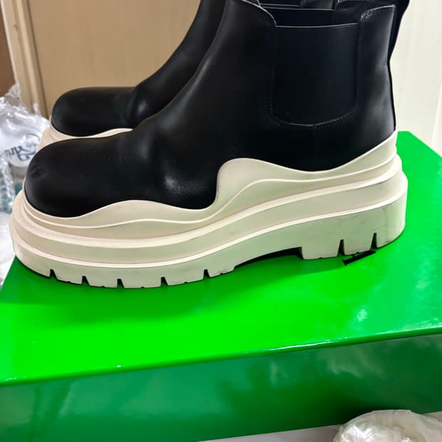 보태가 베네타 타이어 앵클부츠 블랙 씨 쏠트 42