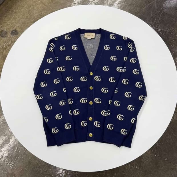 { M } 구찌 GG 자카드 금장 전재준 가디건