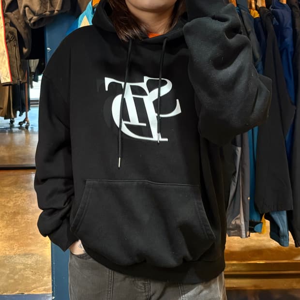 1989 스탠다드 블랙 후드