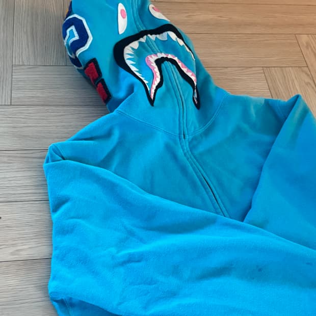 Bape 하늘색 샤크 집업 L