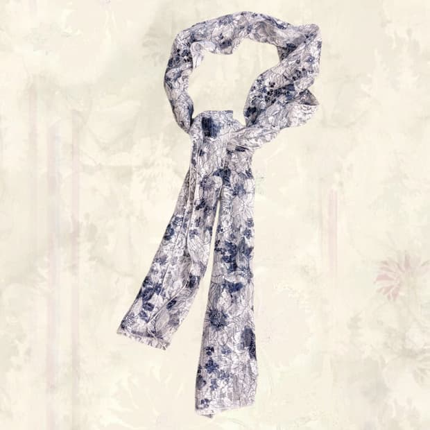 (이체시에눌) 오리엔탈 페어리 블루 앤 화이트 은사 포인트 시스루 머플러